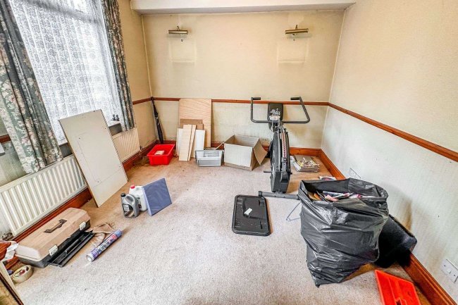 4 Edward Street, Kirkby-in-Ashfield, Nottingham, Nottinghamshire, NG17 7JP 5