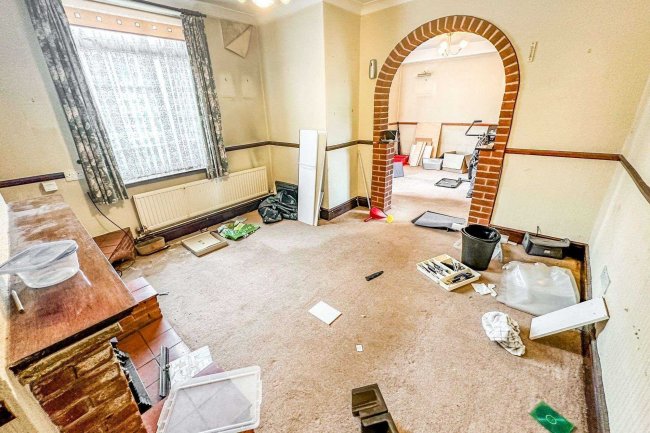 4 Edward Street, Kirkby-in-Ashfield, Nottingham, Nottinghamshire, NG17 7JP 5