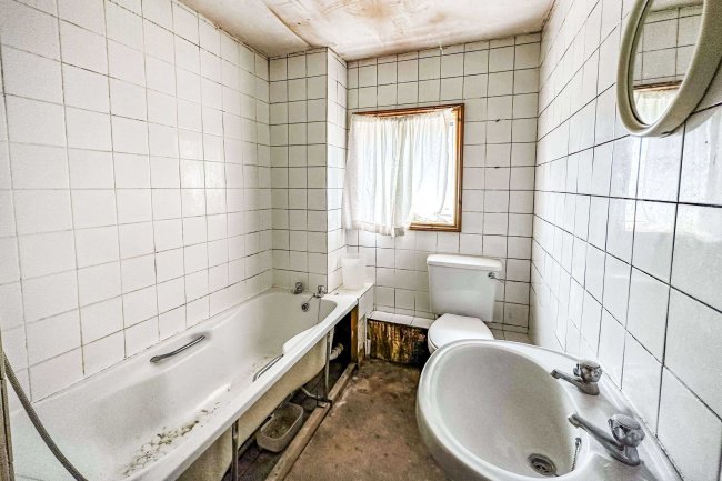 57 Gordon Road, Fareham, Hampshire, PO16 7TQ 7