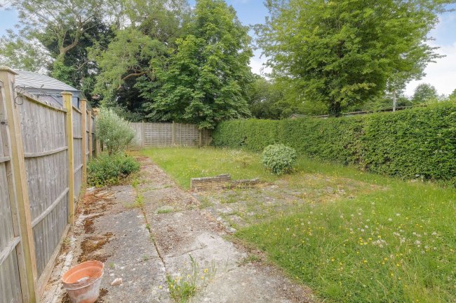 37 Raymond Crescent, Guildford, GU2 7SU

 5