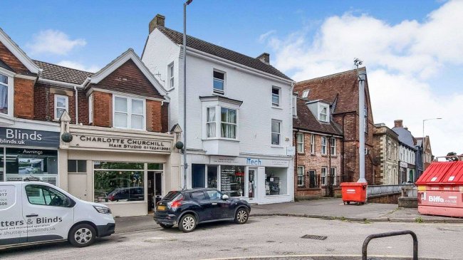 166-167 Fisherton Street, Salisbury, SP2 7RP 4