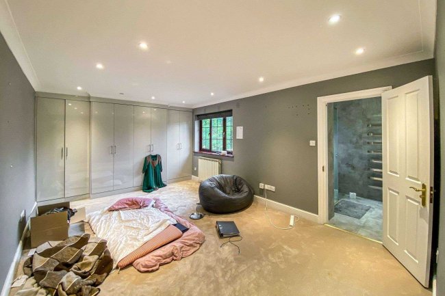 16 Duchy Road, Hadley Wood, Barnet EN4 0HX 2