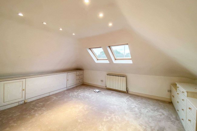 16 Duchy Road, Hadley Wood, Barnet EN4 0HX 2