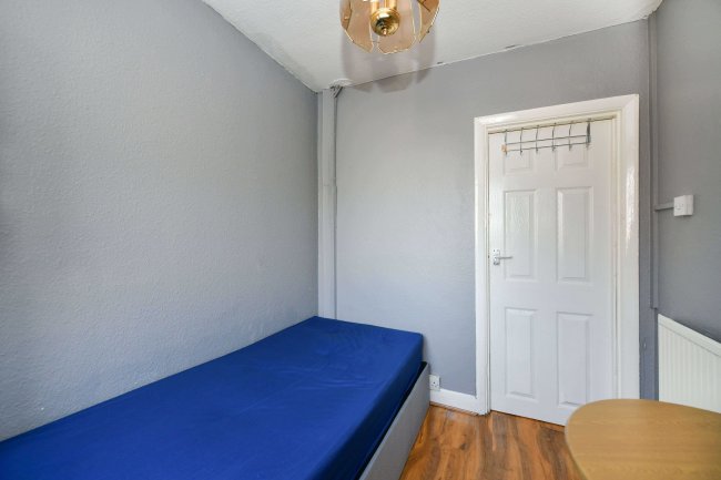 238A Staines Road, Feltham, Middlesex, TW14 9HG 9