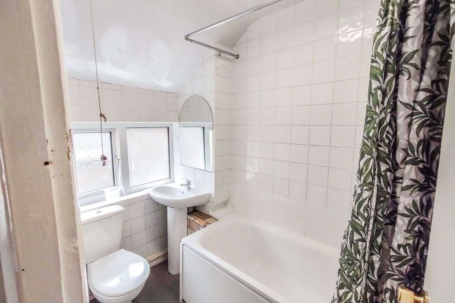 238A Staines Road, Feltham, Middlesex, TW14 9HG 9