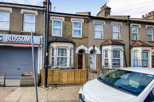 134 Town Road, Edmonton, London, N9 0RL 8