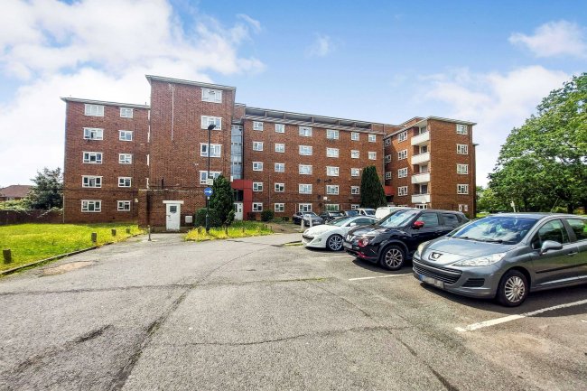 48 Grange Court, Old Ruislip Road, Northolt, Middlesex, UB5 6QH 3