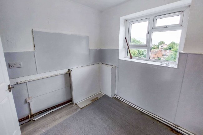 48 Grange Court, Old Ruislip Road, Northolt, Middlesex, UB5 6QH 3