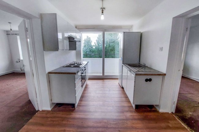 48 Grange Court, Old Ruislip Road, Northolt, Middlesex, UB5 6QH 3