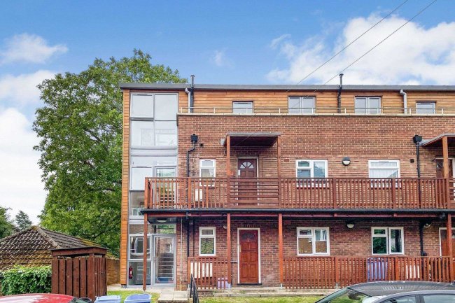 4 Cookham Lodge, Courtlands, Maidenhead, Berkshire, SL6 2PU 8