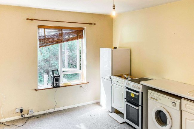 4 Cookham Lodge, Courtlands, Maidenhead, Berkshire, SL6 2PU 8