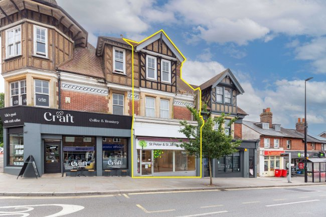 142 High St, Uckfield TN22 1QR 3