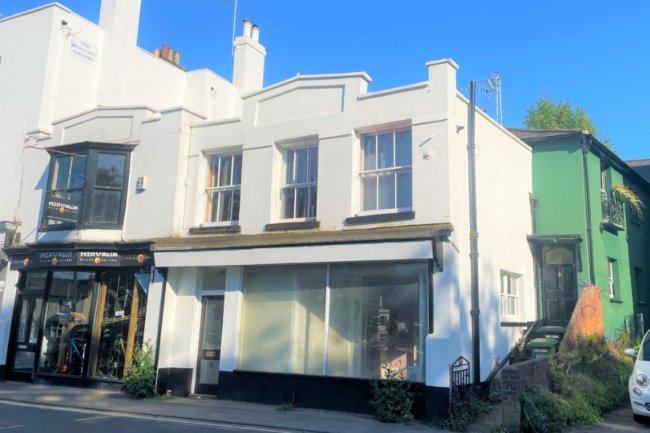 6 Guildford Road, Westcott, Dorking, Surrey, RH4 3NR 5