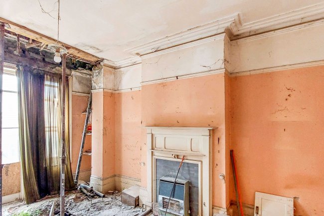 1 Christ Church Road, Folkestone, Kent, CT20 2SJ 1