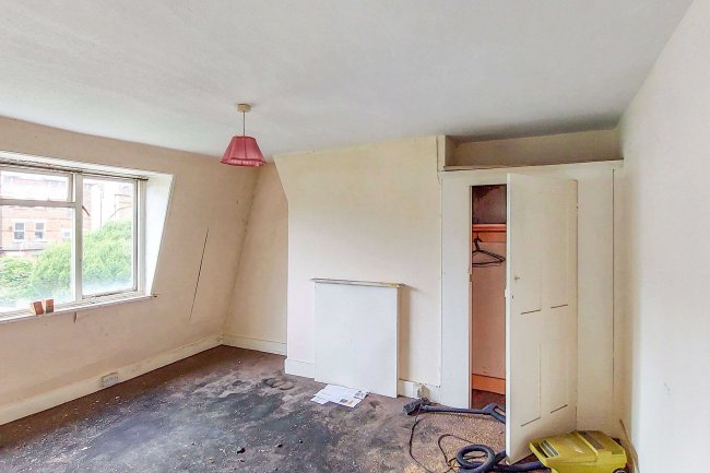 1 Christ Church Road, Folkestone, Kent, CT20 2SJ 1