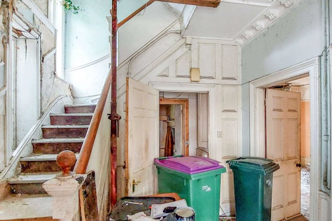 1 Christ Church Road, Folkestone, Kent, CT20 2SJ 1