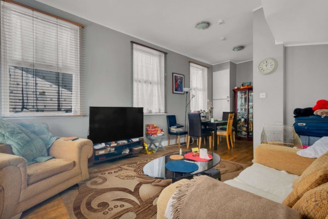 13 Loveridge Mews, Kilburn, London, NW6 2DP 3