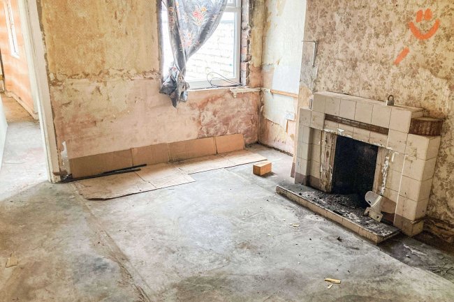 46 Newfield Street, Tunstall, Staffs, ST6 5HD 1