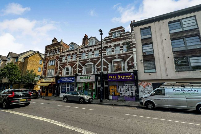 23 Coldharbour Lane, London SE5 9NR 8