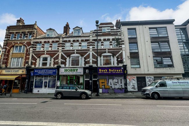 23 Coldharbour Lane, London SE5 9NR 8