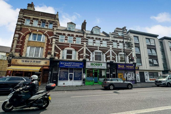 25 Coldharbour Lane, London SE5 9NR 9