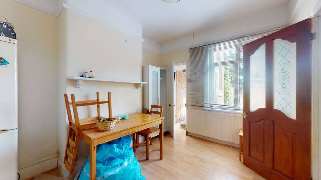 21 Manor Grove, Richmond, TW9 4QQ 2