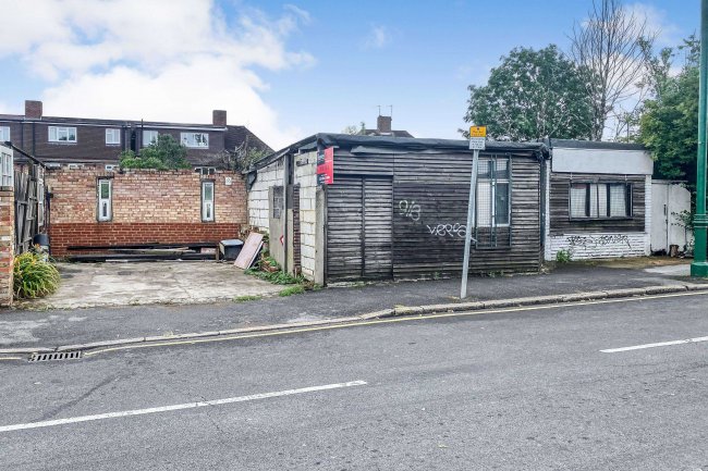 58 West Barnes Lane, New Malden KT3 4PS 7