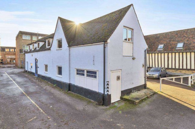 12-14 Manor House Yard, Melbourn Street, Royston, SG8 7BZ 8