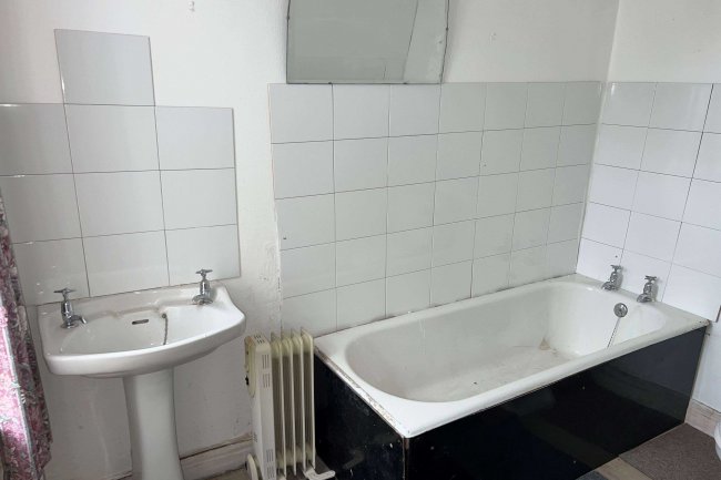 638 Anlaby Road, Hull, HU3 6UU 7