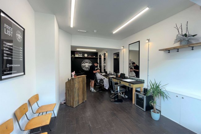 26 Lavender Hill, London SW11 5RN 2