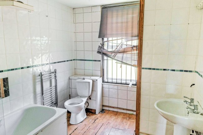 248 Mersham Road, Thornton Heath, Surrey, CR7 8NR 9
