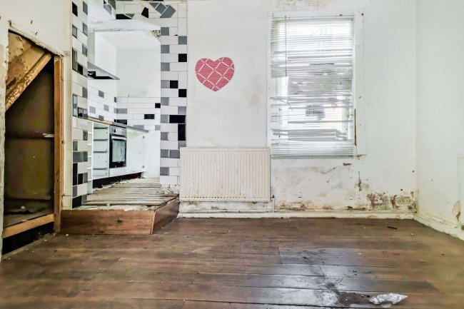 248 Mersham Road, Thornton Heath, Surrey, CR7 8NR 9