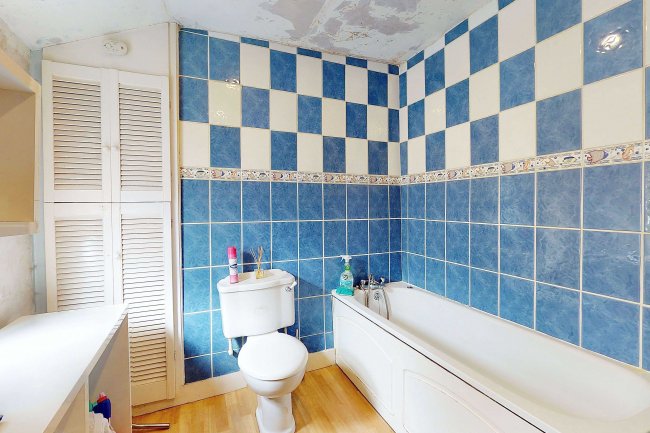 17 Worple Road, Isleworth TW7 7AZ 1