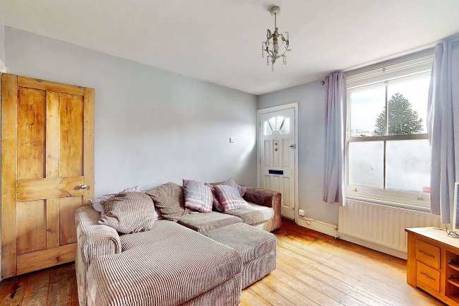 17 Worple Road, Isleworth TW7 7AZ 1