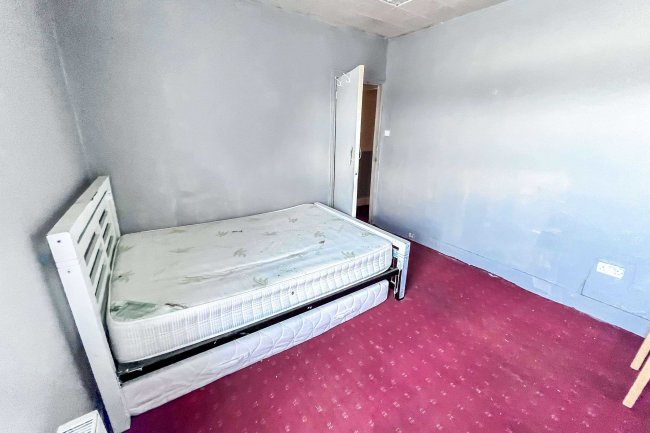 50 Prestbury Road, Forest Gate, London, E7 8NG 7