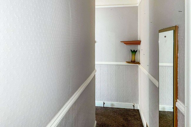 48 Bournemouth Park Road, Southend-on-Sea, SS2 5LP 2