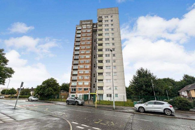 Flat 59 Beech Rise, Liverpool, L33 8WY
 4