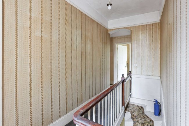 Elm Villa, 49 London Road, Cheltenham, GL52 6HE 5