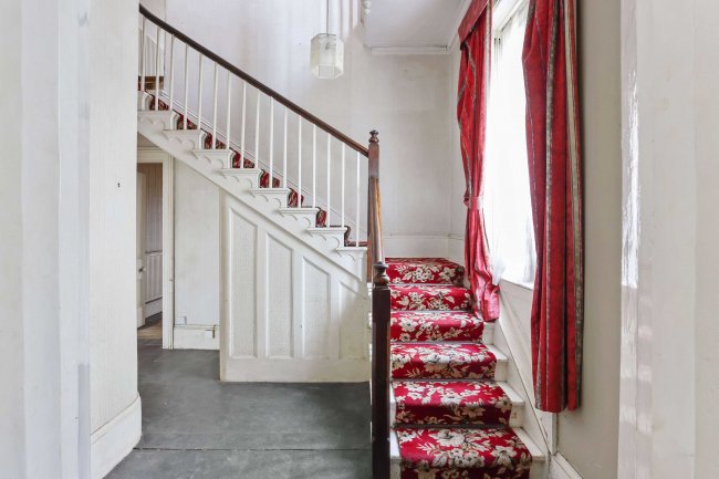 Elm Villa, 49 London Road, Cheltenham, GL52 6HE 5