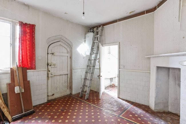 Elm Villa, 49 London Road, Cheltenham, GL52 6HE 5