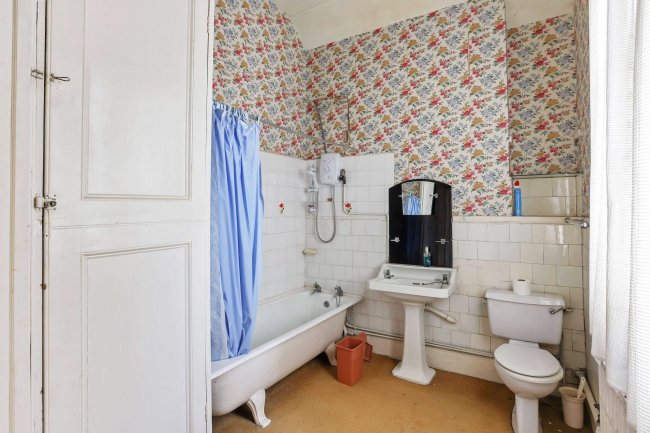 Elm Villa, 49 London Road, Cheltenham, GL52 6HE 5