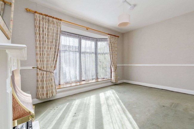 Flat 8, 77a Hampden Road, Hornsey, London, N8 0HU 1