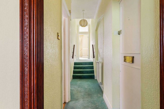 Flat 8, 77a Hampden Road, Hornsey, London, N8 0HU 1