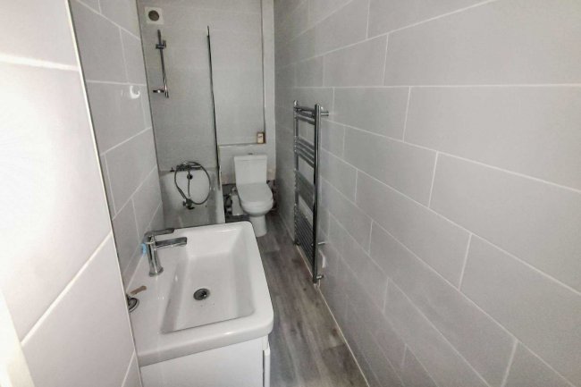 46 Connaught Road, London NW10 9AG 2