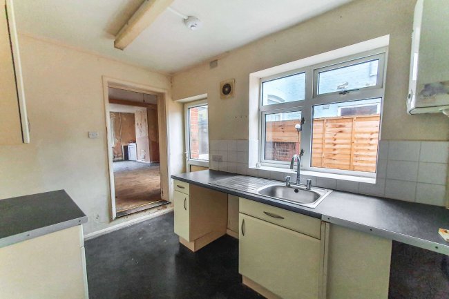 17 Dunster Street, Northampton, NN1 3LB 5