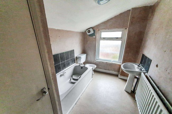 17 Dunster Street, Northampton, NN1 3LB 5