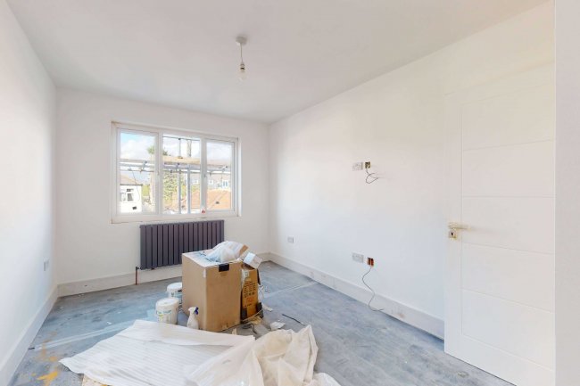 10 Kenilworth Road, Ashford, TW15 3EL 5