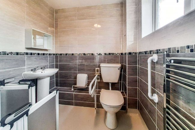 1 Castle Bolton, Langney, Eastbourne, BN23 8NU 6