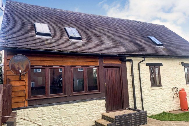 The Old Barn, The Hurst, Cleobury Mortimer, Shropshire, DY14 8EG
 6