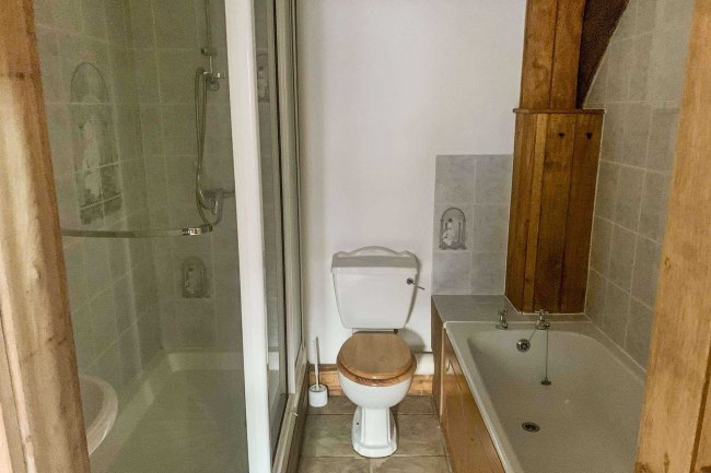 The Old Barn, The Hurst, Cleobury Mortimer, Shropshire, DY14 8EG
 6